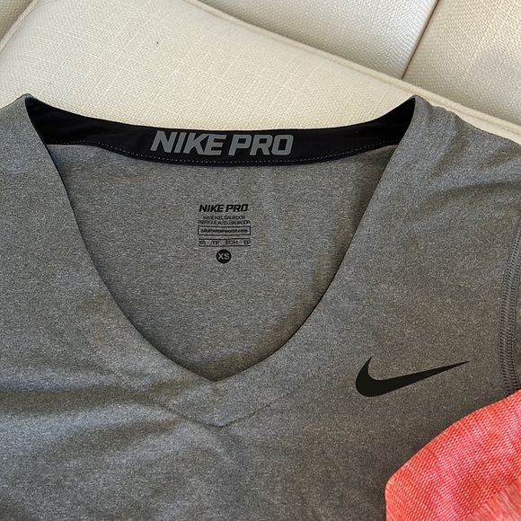 NIKE TOPS - Picture 3 of 9